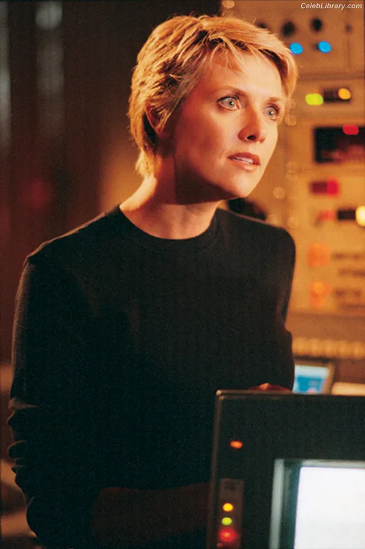 Amanda Tapping photo 5 of 73