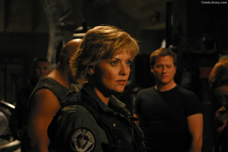Amanda Tapping photo 8 of 73