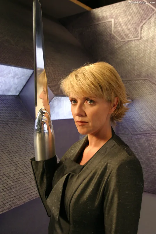 Amanda Tapping photo 14 of 73