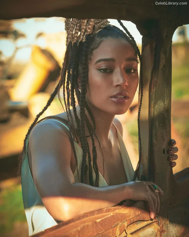 Amandla Stenberg photo 18 of 115