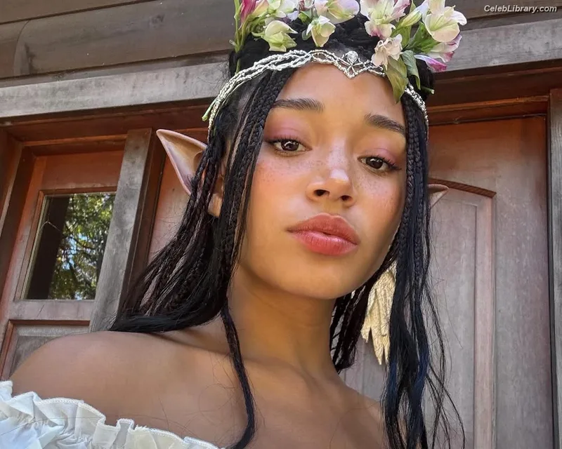 Amandla Stenberg photo 2 of 115