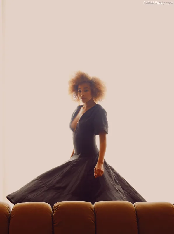 Amandla Stenberg photo 9 of 115