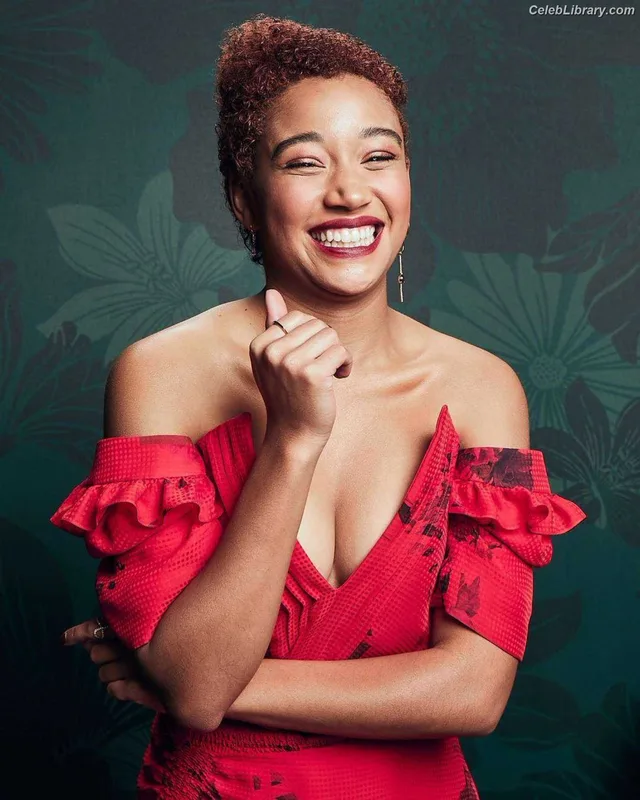 Amandla Stenberg photo 12 of 115