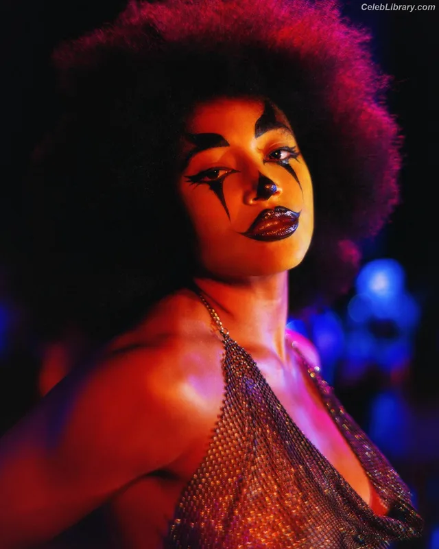 Amandla Stenberg photo 16 of 115