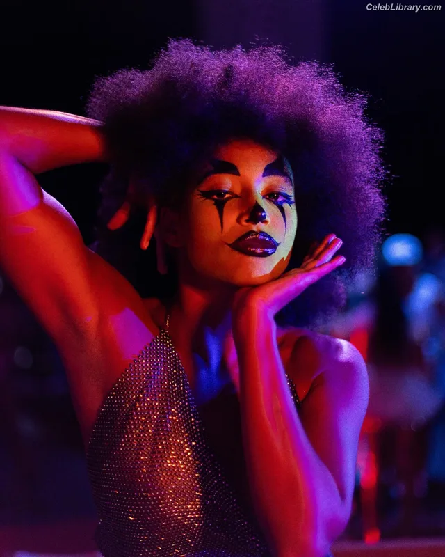 Amandla Stenberg photo 17 of 115
