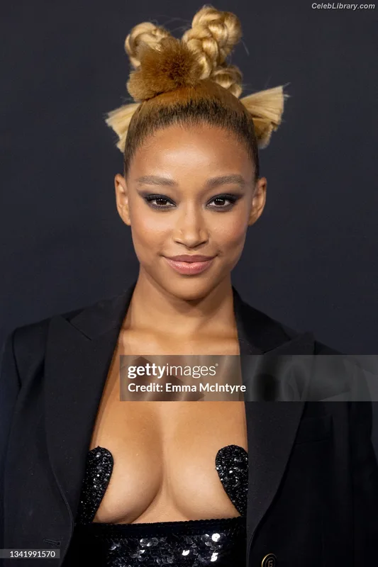 Amandla Stenberg photo 23 of 115
