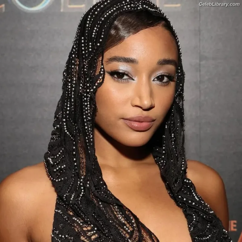 Amandla Stenberg photo 21 of 115