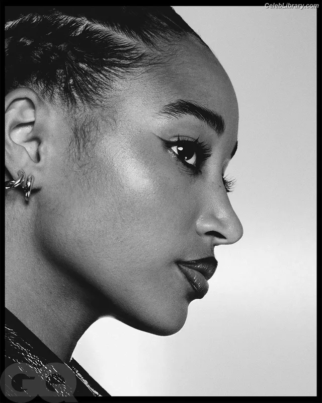 Amandla Stenberg photo 23 of 115