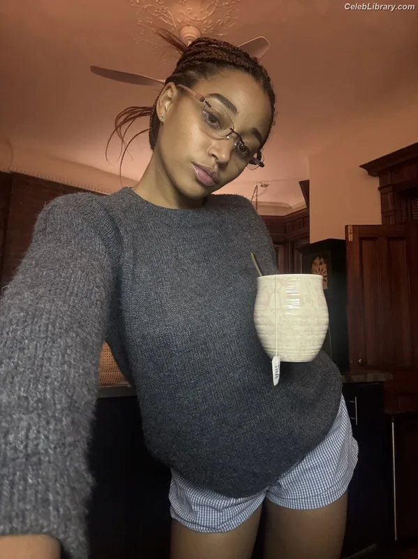 Amandla Stenberg photo 16 of 115