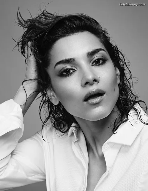 Amber Rose Revah photo 4 of 14