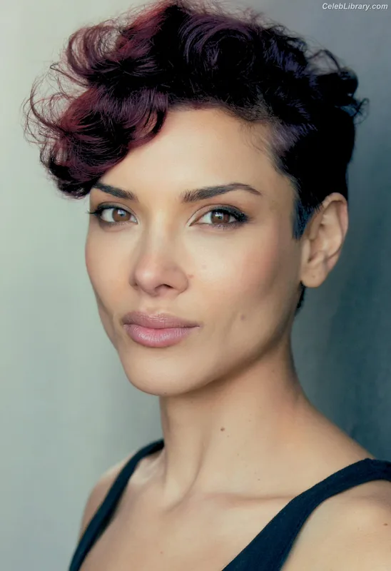 Amber Rose Revah photo 7 of 14
