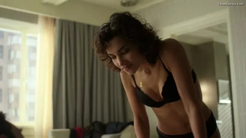 Amber Rose Revah photo 8 of 14