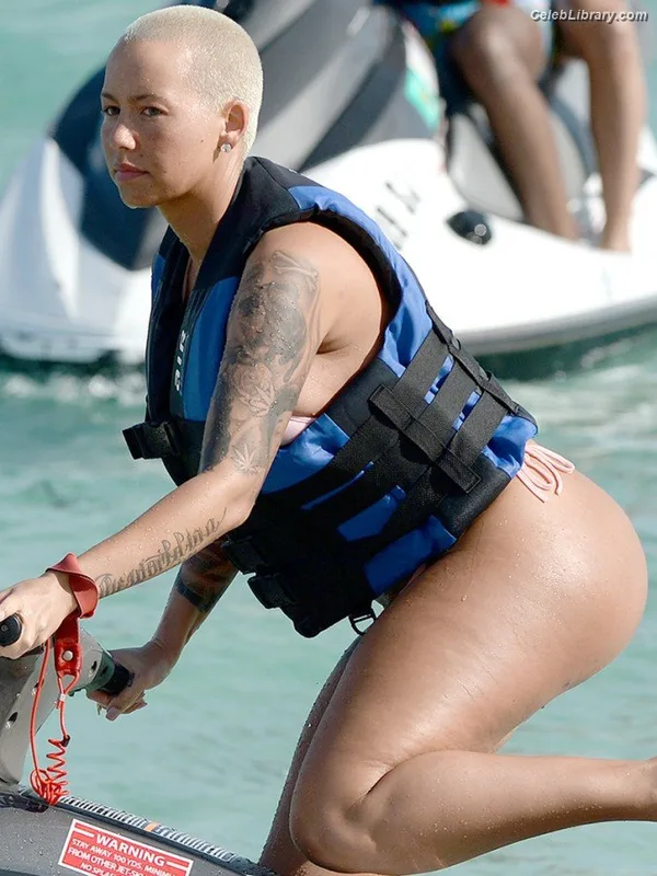 Amber Rose photo 13 of 75