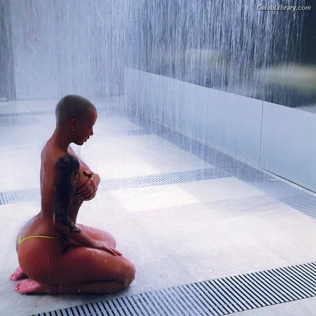 Amber Rose photo 20 of 75