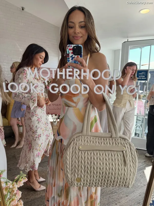 Amber Stevens West photo 7 of 64