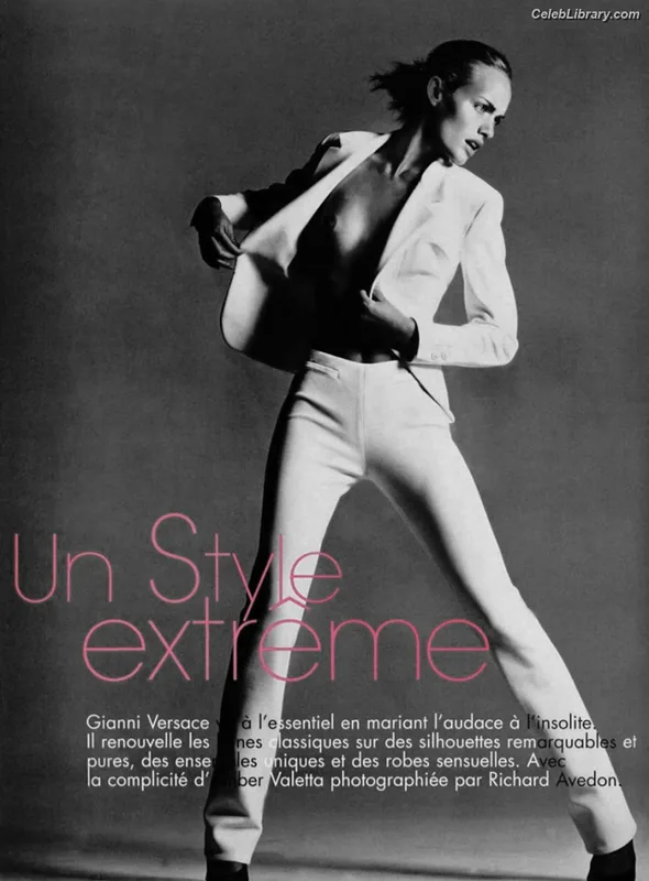 Amber Valletta photo 2 of 57