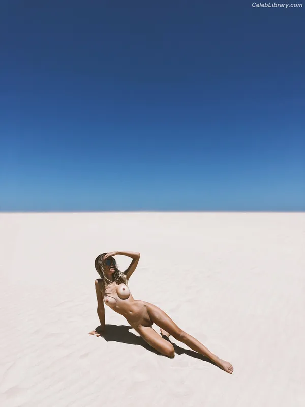 Amberleigh West photo 6 of 676