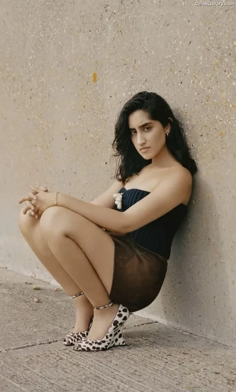 Ambika Mod photo 4 of 10