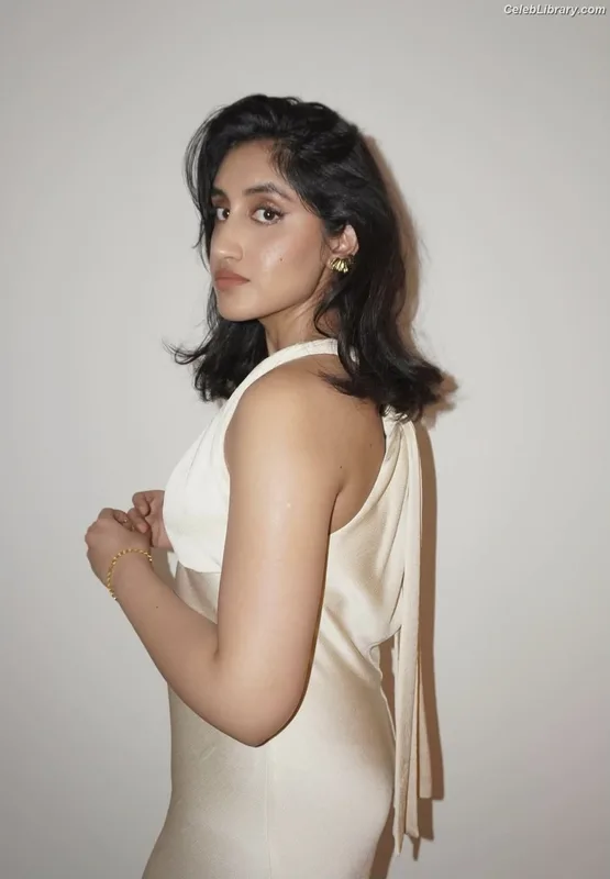 Ambika Mod photo 6 of 10