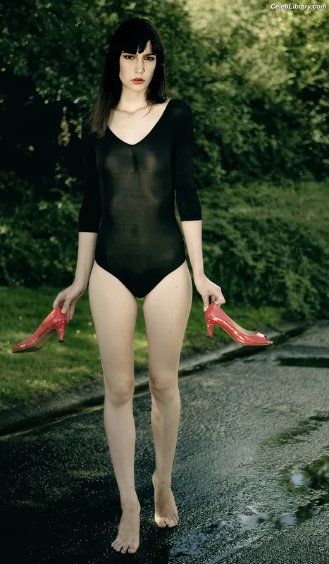 Amelie Lens photo 5 of 80