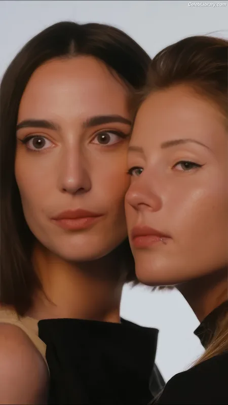 Amelie Lens photo 7 of 80