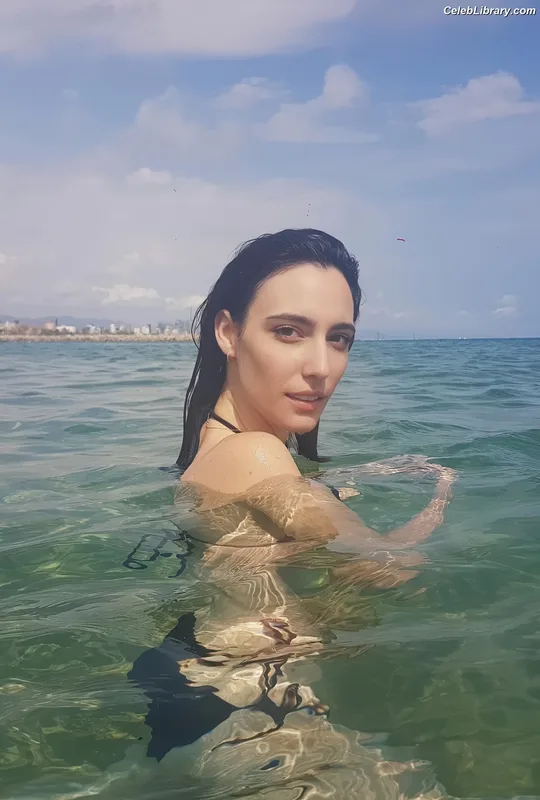 Amelie Lens photo 12 of 80