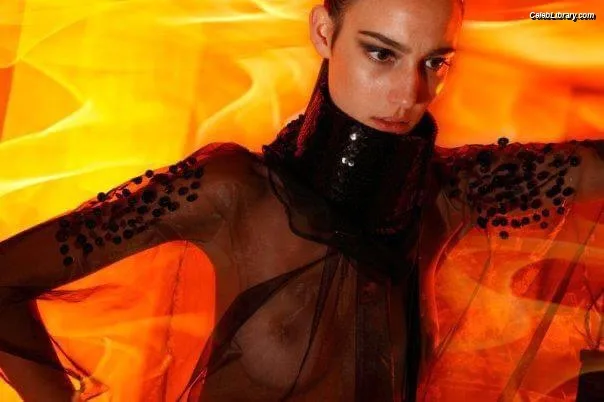 Amelie Lens photo 3 of 80