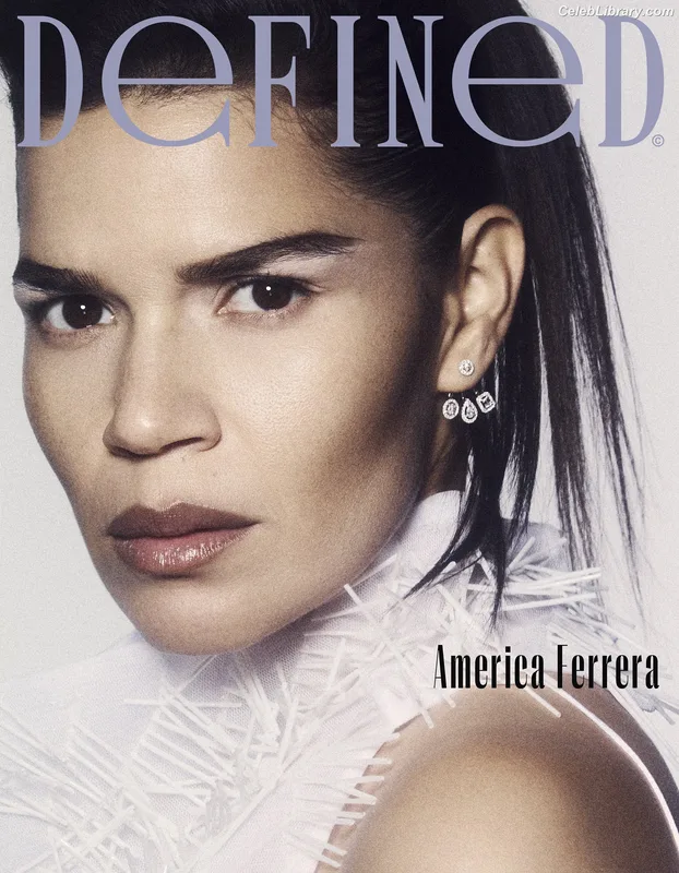 America Ferrera photo 3 of 16