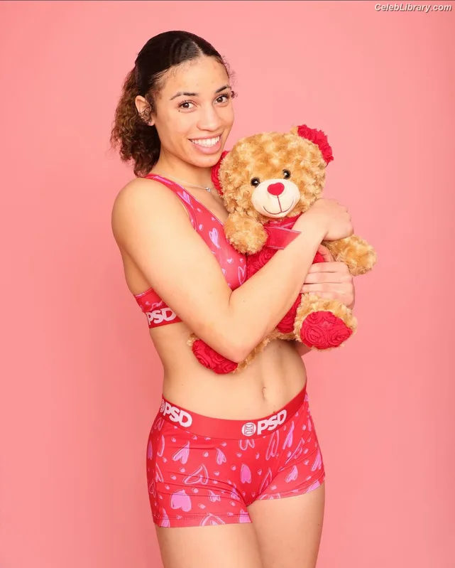 Amiah Simmons photo 20 of 226