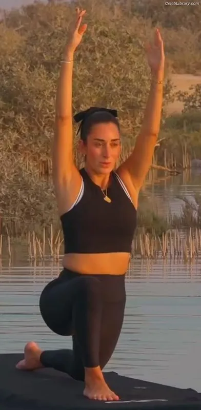 Amina Khalil photo 19 of 25