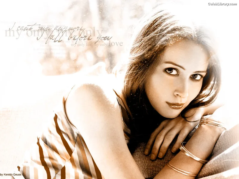 Amy Acker photo 22 of 37