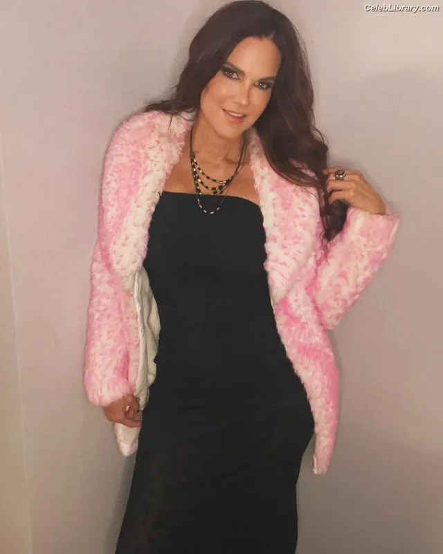 Amy Dumas (Lita) photo 19 of 1011