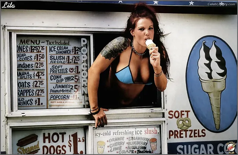 Amy Dumas (Lita) photo 17 of 1011
