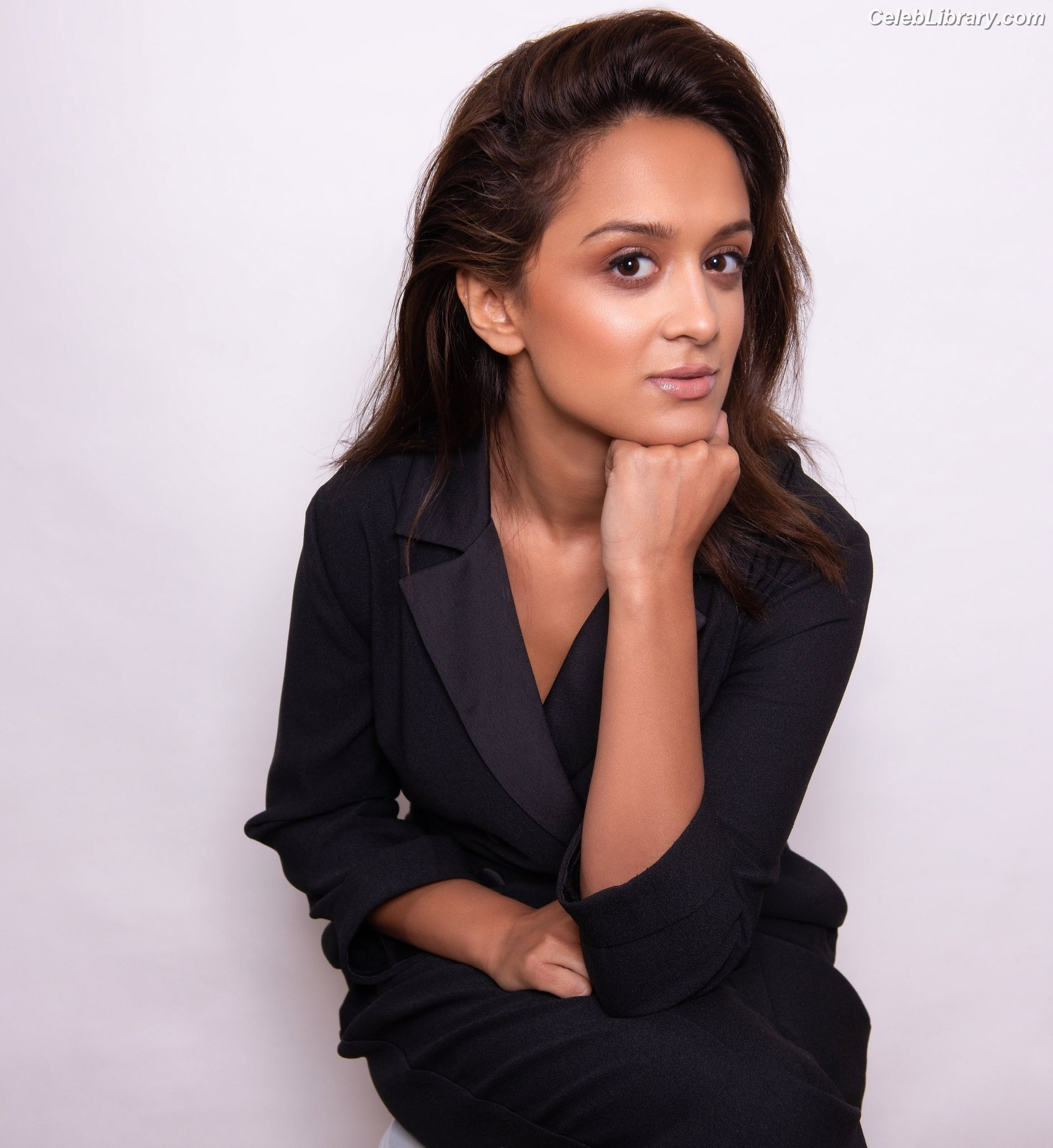 Amy Hickman photo 6 of 8