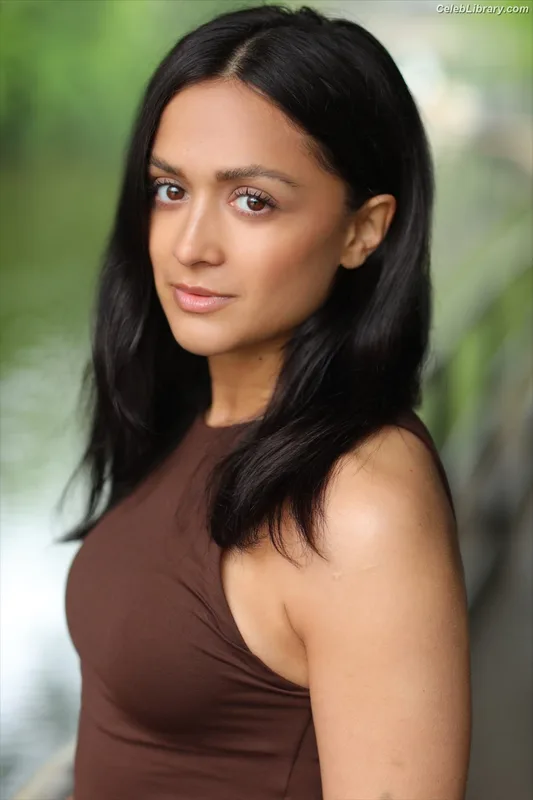 Amy Hickman photo 1 of 8