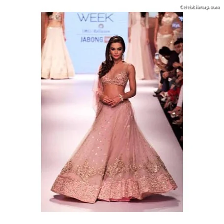 Amy Jackson photo 10 of 155