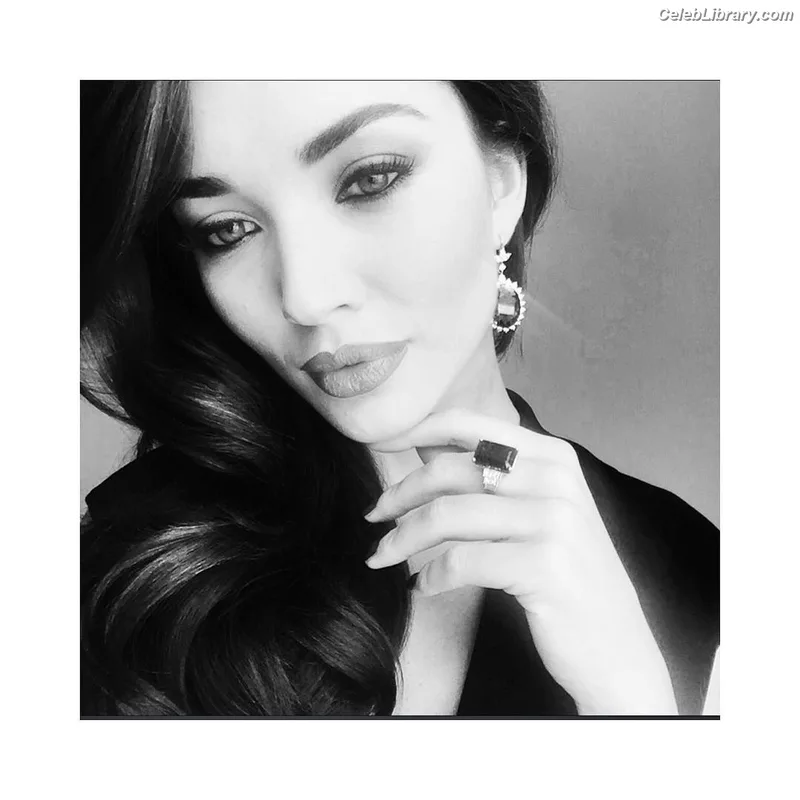 Amy Jackson photo 3 of 156