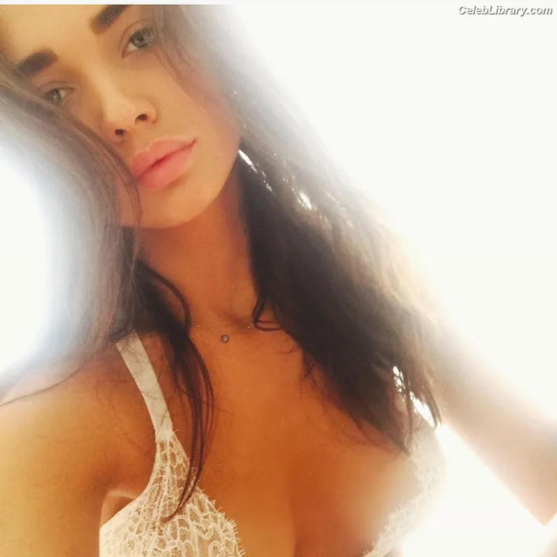 Amy Jackson photo 24 of 156