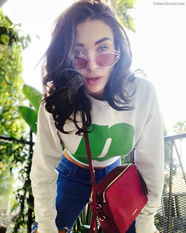 Amy Jackson photo 7 of 156