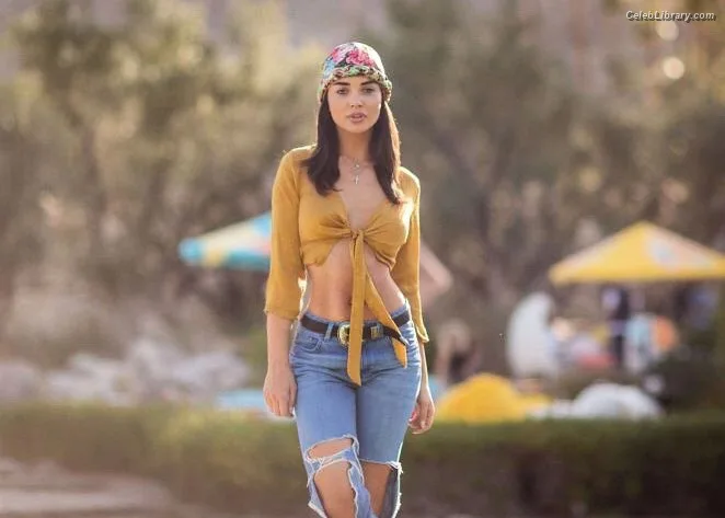 Amy Jackson photo 7 of 156