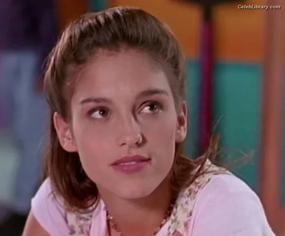 Amy Jo Johnson photo 14 of 87