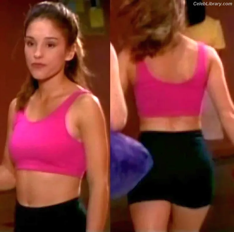 Amy Jo Johnson photo 21 of 87