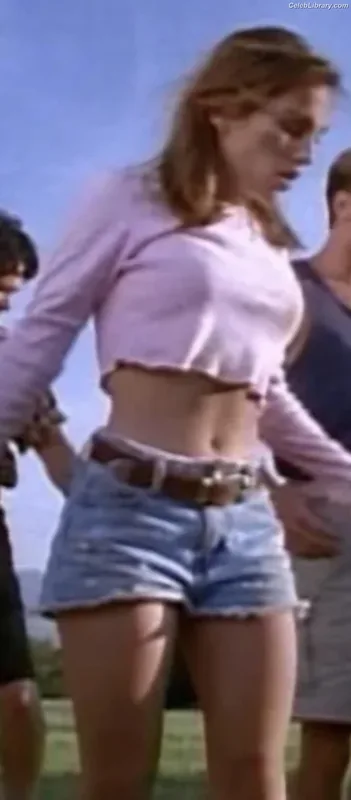 Amy Jo Johnson photo 23 of 87