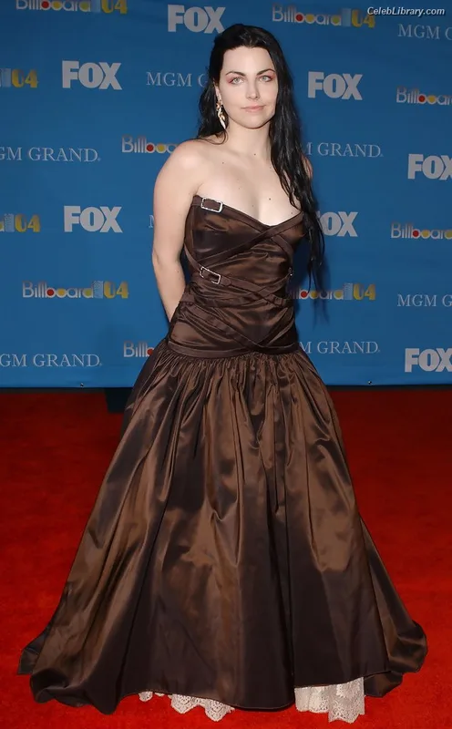 Amy Lee photo 2 of 34