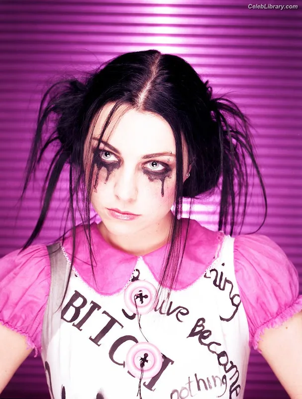 Amy Lee photo 23 of 34