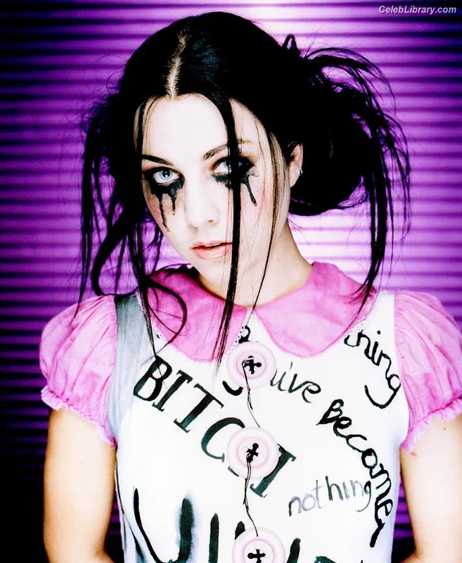 Amy Lee photo 6 of 34