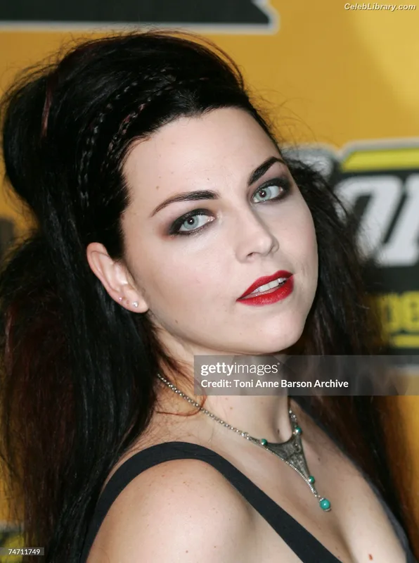 Amy Lee photo 7 of 34