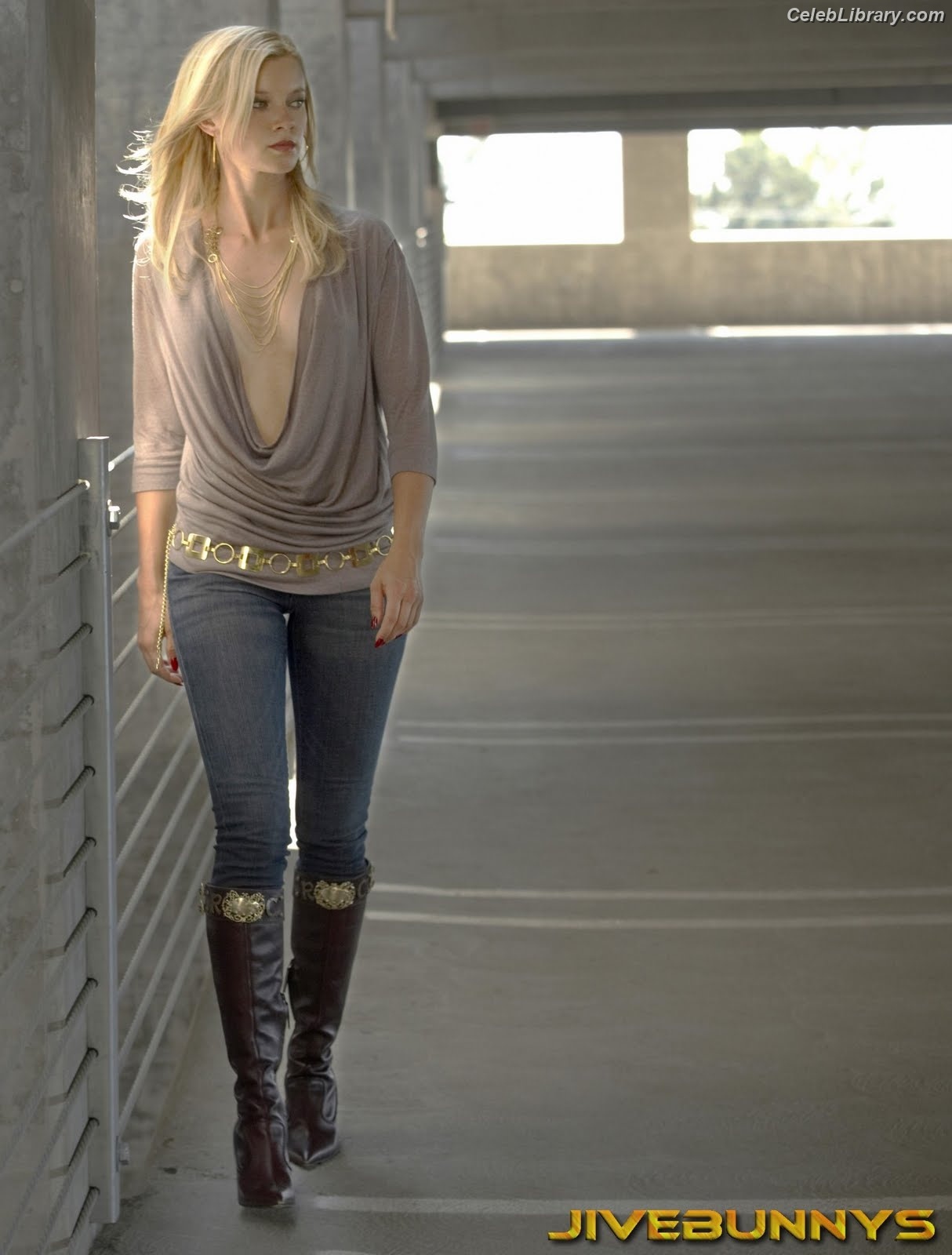 Amy Lysle Smart photo 23 of 55