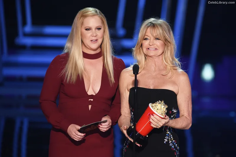 Amy Schumer photo 2 of 72