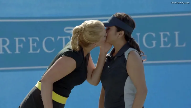 Amy Schumer photo 23 of 72